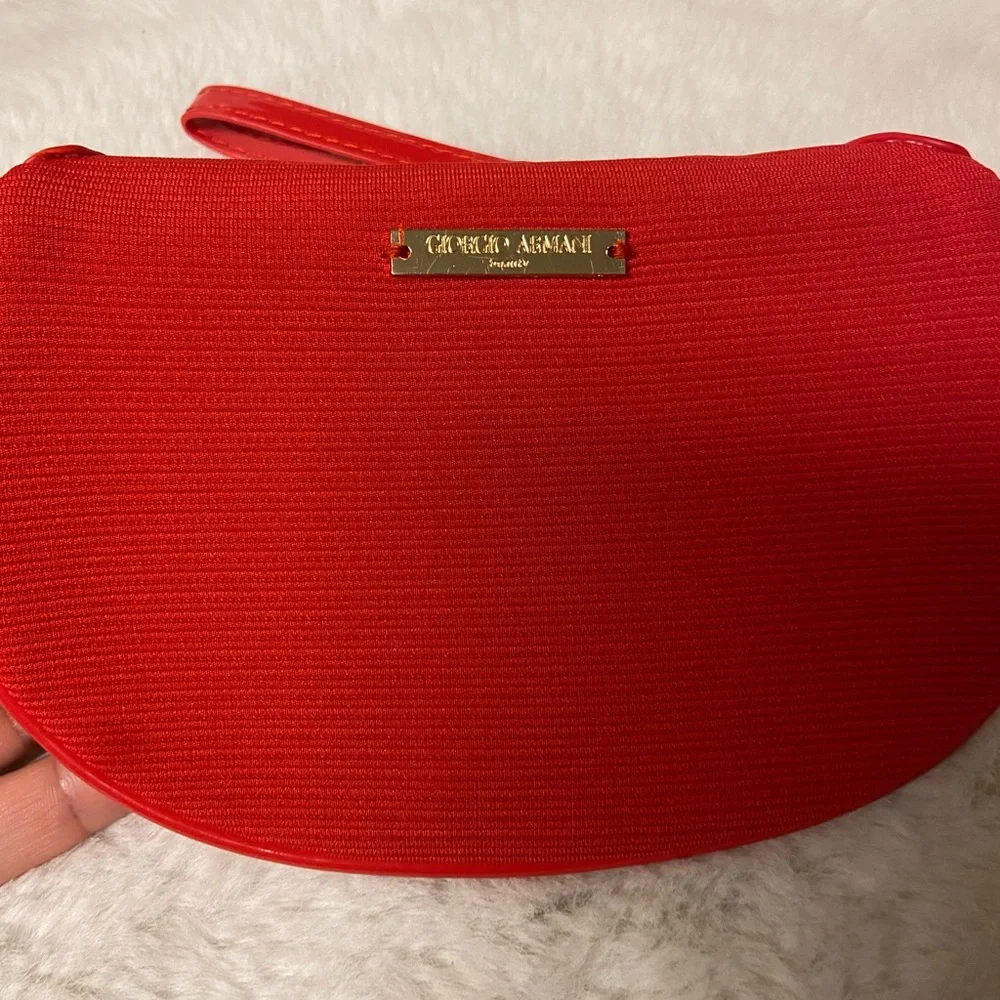 New Giorgio Armani Beaute red snap zippered wristlet - Picture 5 of 10
